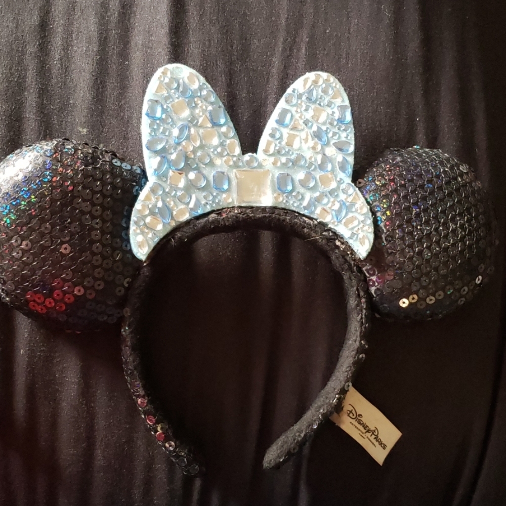 Minnie mouse ears